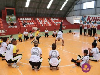 
<a style='margin-left: 5px;' class='btn btn-xs btn-social btn-facebook' href='https://www.facebook.com/sharer/sharer.php?u=https://www.boladovale.com.br/imgs/800-800-90/conteudo/fotos/1299/img7090.jpg' rel='popup' data-width='500' data-height='400'><i class='fa fa-facebook'></i>Compartilhar <span class='hidden-xs'>no Facebook</span>
</a> 
<a class='btn btn-default btn-xs' target='_blank' href='imgs/800-800-90/conteudo/fotos/1299/img7090.jpg'>
<span class='glyphicon glyphicon-cloud-download'></span> Salvar
</a> 
<span></span>