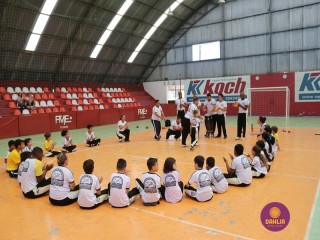 
<a style='margin-left: 5px;' class='btn btn-xs btn-social btn-facebook' href='https://www.facebook.com/sharer/sharer.php?u=https://www.boladovale.com.br/imgs/800-800-90/conteudo/fotos/1299/img7101.jpg' rel='popup' data-width='500' data-height='400'><i class='fa fa-facebook'></i>Compartilhar <span class='hidden-xs'>no Facebook</span>
</a> 
<a class='btn btn-default btn-xs' target='_blank' href='imgs/800-800-90/conteudo/fotos/1299/img7101.jpg'>
<span class='glyphicon glyphicon-cloud-download'></span> Salvar
</a> 
<span></span>