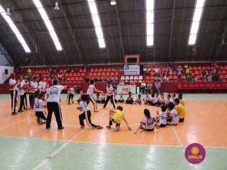 
<a style='margin-left: 5px;' class='btn btn-xs btn-social btn-facebook' href='https://www.facebook.com/sharer/sharer.php?u=https://www.boladovale.com.br/imgs/800-800-90/conteudo/fotos/1299/img7104.jpg' rel='popup' data-width='500' data-height='400'><i class='fa fa-facebook'></i>Compartilhar <span class='hidden-xs'>no Facebook</span>
</a> 
<a class='btn btn-default btn-xs' target='_blank' href='imgs/800-800-90/conteudo/fotos/1299/img7104.jpg'>
<span class='glyphicon glyphicon-cloud-download'></span> Salvar
</a> 
<span></span>