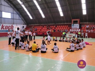 
<a style='margin-left: 5px;' class='btn btn-xs btn-social btn-facebook' href='https://www.facebook.com/sharer/sharer.php?u=https://www.boladovale.com.br/imgs/800-800-90/conteudo/fotos/1299/img7125.jpg' rel='popup' data-width='500' data-height='400'><i class='fa fa-facebook'></i>Compartilhar <span class='hidden-xs'>no Facebook</span>
</a> 
<a class='btn btn-default btn-xs' target='_blank' href='imgs/800-800-90/conteudo/fotos/1299/img7125.jpg'>
<span class='glyphicon glyphicon-cloud-download'></span> Salvar
</a> 
<span></span>