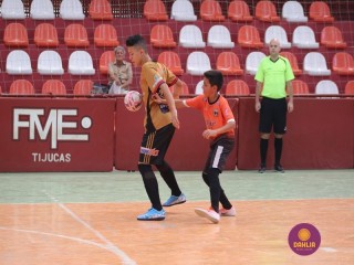 
<a style='margin-left: 5px;' class='btn btn-xs btn-social btn-facebook' href='https://www.facebook.com/sharer/sharer.php?u=https://www.boladovale.com.br/imgs/800-800-90/conteudo/fotos/1300/img7344.jpg' rel='popup' data-width='500' data-height='400'><i class='fa fa-facebook'></i>Compartilhar <span class='hidden-xs'>no Facebook</span>
</a> 
<a class='btn btn-default btn-xs' target='_blank' href='imgs/800-800-90/conteudo/fotos/1300/img7344.jpg'>
<span class='glyphicon glyphicon-cloud-download'></span> Salvar
</a> 
<span></span>