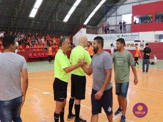 
<a style='margin-left: 5px;' class='btn btn-xs btn-social btn-facebook' href='https://www.facebook.com/sharer/sharer.php?u=https://www.boladovale.com.br/imgs/800-800-90/conteudo/fotos/1301/img7492.jpg' rel='popup' data-width='500' data-height='400'><i class='fa fa-facebook'></i>Compartilhar <span class='hidden-xs'>no Facebook</span>
</a> 
<a class='btn btn-default btn-xs' target='_blank' href='imgs/800-800-90/conteudo/fotos/1301/img7492.jpg'>
<span class='glyphicon glyphicon-cloud-download'></span> Salvar
</a> 
<span></span>
