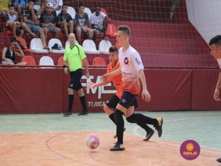 
<a style='margin-left: 5px;' class='btn btn-xs btn-social btn-facebook' href='https://www.facebook.com/sharer/sharer.php?u=https://www.boladovale.com.br/imgs/800-800-90/conteudo/fotos/1301/img7564.jpg' rel='popup' data-width='500' data-height='400'><i class='fa fa-facebook'></i>Compartilhar <span class='hidden-xs'>no Facebook</span>
</a> 
<a class='btn btn-default btn-xs' target='_blank' href='imgs/800-800-90/conteudo/fotos/1301/img7564.jpg'>
<span class='glyphicon glyphicon-cloud-download'></span> Salvar
</a> 
<span></span>