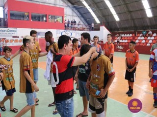 
<a style='margin-left: 5px;' class='btn btn-xs btn-social btn-facebook' href='https://www.facebook.com/sharer/sharer.php?u=https://www.boladovale.com.br/imgs/800-800-90/conteudo/fotos/1302/img7599.jpg' rel='popup' data-width='500' data-height='400'><i class='fa fa-facebook'></i>Compartilhar <span class='hidden-xs'>no Facebook</span>
</a> 
<a class='btn btn-default btn-xs' target='_blank' href='imgs/800-800-90/conteudo/fotos/1302/img7599.jpg'>
<span class='glyphicon glyphicon-cloud-download'></span> Salvar
</a> 
<span></span>