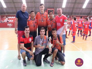 
<a style='margin-left: 5px;' class='btn btn-xs btn-social btn-facebook' href='https://www.facebook.com/sharer/sharer.php?u=https://www.boladovale.com.br/imgs/800-800-90/conteudo/fotos/1302/img7614.jpg' rel='popup' data-width='500' data-height='400'><i class='fa fa-facebook'></i>Compartilhar <span class='hidden-xs'>no Facebook</span>
</a> 
<a class='btn btn-default btn-xs' target='_blank' href='imgs/800-800-90/conteudo/fotos/1302/img7614.jpg'>
<span class='glyphicon glyphicon-cloud-download'></span> Salvar
</a> 
<span></span>