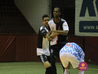 
<a style='margin-left: 5px;' class='btn btn-xs btn-social btn-facebook' href='https://www.facebook.com/sharer/sharer.php?u=https://www.boladovale.com.br/imgs/800-800-90/conteudo/fotos/1303/img7725.jpg' rel='popup' data-width='500' data-height='400'><i class='fa fa-facebook'></i>Compartilhar <span class='hidden-xs'>no Facebook</span>
</a> 
<a class='btn btn-default btn-xs' target='_blank' href='imgs/800-800-90/conteudo/fotos/1303/img7725.jpg'>
<span class='glyphicon glyphicon-cloud-download'></span> Salvar
</a> 
<span></span>