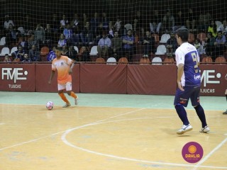 
<a style='margin-left: 5px;' class='btn btn-xs btn-social btn-facebook' href='https://www.facebook.com/sharer/sharer.php?u=https://www.boladovale.com.br/imgs/800-800-90/conteudo/fotos/1304/img7766.jpg' rel='popup' data-width='500' data-height='400'><i class='fa fa-facebook'></i>Compartilhar <span class='hidden-xs'>no Facebook</span>
</a> 
<a class='btn btn-default btn-xs' target='_blank' href='imgs/800-800-90/conteudo/fotos/1304/img7766.jpg'>
<span class='glyphicon glyphicon-cloud-download'></span> Salvar
</a> 
<span></span>