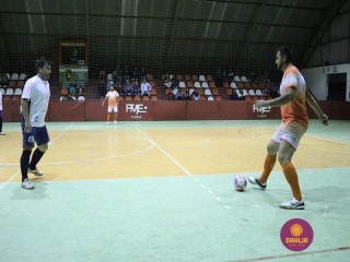 
<a style='margin-left: 5px;' class='btn btn-xs btn-social btn-facebook' href='https://www.facebook.com/sharer/sharer.php?u=https://www.boladovale.com.br/imgs/800-800-90/conteudo/fotos/1304/img7777.jpg' rel='popup' data-width='500' data-height='400'><i class='fa fa-facebook'></i>Compartilhar <span class='hidden-xs'>no Facebook</span>
</a> 
<a class='btn btn-default btn-xs' target='_blank' href='imgs/800-800-90/conteudo/fotos/1304/img7777.jpg'>
<span class='glyphicon glyphicon-cloud-download'></span> Salvar
</a> 
<span></span>