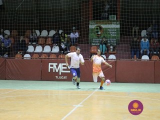 
<a style='margin-left: 5px;' class='btn btn-xs btn-social btn-facebook' href='https://www.facebook.com/sharer/sharer.php?u=https://www.boladovale.com.br/imgs/800-800-90/conteudo/fotos/1304/img7782.jpg' rel='popup' data-width='500' data-height='400'><i class='fa fa-facebook'></i>Compartilhar <span class='hidden-xs'>no Facebook</span>
</a> 
<a class='btn btn-default btn-xs' target='_blank' href='imgs/800-800-90/conteudo/fotos/1304/img7782.jpg'>
<span class='glyphicon glyphicon-cloud-download'></span> Salvar
</a> 
<span></span>