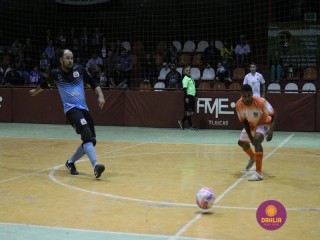 
<a style='margin-left: 5px;' class='btn btn-xs btn-social btn-facebook' href='https://www.facebook.com/sharer/sharer.php?u=https://www.boladovale.com.br/imgs/800-800-90/conteudo/fotos/1304/img7791.jpg' rel='popup' data-width='500' data-height='400'><i class='fa fa-facebook'></i>Compartilhar <span class='hidden-xs'>no Facebook</span>
</a> 
<a class='btn btn-default btn-xs' target='_blank' href='imgs/800-800-90/conteudo/fotos/1304/img7791.jpg'>
<span class='glyphicon glyphicon-cloud-download'></span> Salvar
</a> 
<span></span>
