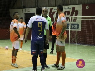 
<a style='margin-left: 5px;' class='btn btn-xs btn-social btn-facebook' href='https://www.facebook.com/sharer/sharer.php?u=https://www.boladovale.com.br/imgs/800-800-90/conteudo/fotos/1304/img7801.jpg' rel='popup' data-width='500' data-height='400'><i class='fa fa-facebook'></i>Compartilhar <span class='hidden-xs'>no Facebook</span>
</a> 
<a class='btn btn-default btn-xs' target='_blank' href='imgs/800-800-90/conteudo/fotos/1304/img7801.jpg'>
<span class='glyphicon glyphicon-cloud-download'></span> Salvar
</a> 
<span></span>