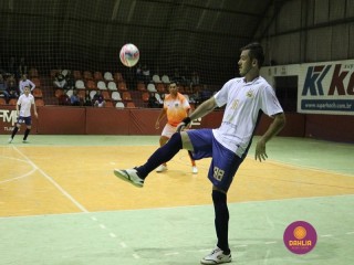 
<a style='margin-left: 5px;' class='btn btn-xs btn-social btn-facebook' href='https://www.facebook.com/sharer/sharer.php?u=https://www.boladovale.com.br/imgs/800-800-90/conteudo/fotos/1304/img7807.jpg' rel='popup' data-width='500' data-height='400'><i class='fa fa-facebook'></i>Compartilhar <span class='hidden-xs'>no Facebook</span>
</a> 
<a class='btn btn-default btn-xs' target='_blank' href='imgs/800-800-90/conteudo/fotos/1304/img7807.jpg'>
<span class='glyphicon glyphicon-cloud-download'></span> Salvar
</a> 
<span></span>