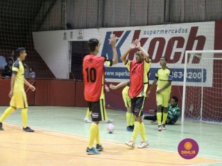 
<a style='margin-left: 5px;' class='btn btn-xs btn-social btn-facebook' href='https://www.facebook.com/sharer/sharer.php?u=https://www.boladovale.com.br/imgs/800-800-90/conteudo/fotos/1305/img7827.jpg' rel='popup' data-width='500' data-height='400'><i class='fa fa-facebook'></i>Compartilhar <span class='hidden-xs'>no Facebook</span>
</a> 
<a class='btn btn-default btn-xs' target='_blank' href='imgs/800-800-90/conteudo/fotos/1305/img7827.jpg'>
<span class='glyphicon glyphicon-cloud-download'></span> Salvar
</a> 
<span></span>