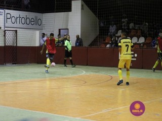 
<a style='margin-left: 5px;' class='btn btn-xs btn-social btn-facebook' href='https://www.facebook.com/sharer/sharer.php?u=https://www.boladovale.com.br/imgs/800-800-90/conteudo/fotos/1305/img7831.jpg' rel='popup' data-width='500' data-height='400'><i class='fa fa-facebook'></i>Compartilhar <span class='hidden-xs'>no Facebook</span>
</a> 
<a class='btn btn-default btn-xs' target='_blank' href='imgs/800-800-90/conteudo/fotos/1305/img7831.jpg'>
<span class='glyphicon glyphicon-cloud-download'></span> Salvar
</a> 
<span></span>
