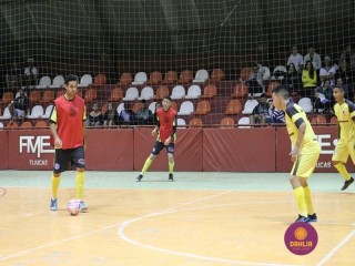 
<a style='margin-left: 5px;' class='btn btn-xs btn-social btn-facebook' href='https://www.facebook.com/sharer/sharer.php?u=https://www.boladovale.com.br/imgs/800-800-90/conteudo/fotos/1305/img7850.jpg' rel='popup' data-width='500' data-height='400'><i class='fa fa-facebook'></i>Compartilhar <span class='hidden-xs'>no Facebook</span>
</a> 
<a class='btn btn-default btn-xs' target='_blank' href='imgs/800-800-90/conteudo/fotos/1305/img7850.jpg'>
<span class='glyphicon glyphicon-cloud-download'></span> Salvar
</a> 
<span></span>