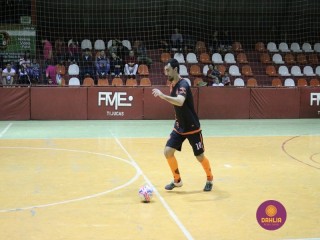 
<a style='margin-left: 5px;' class='btn btn-xs btn-social btn-facebook' href='https://www.facebook.com/sharer/sharer.php?u=https://www.boladovale.com.br/imgs/800-800-90/conteudo/fotos/1307/img8101.jpg' rel='popup' data-width='500' data-height='400'><i class='fa fa-facebook'></i>Compartilhar <span class='hidden-xs'>no Facebook</span>
</a> 
<a class='btn btn-default btn-xs' target='_blank' href='imgs/800-800-90/conteudo/fotos/1307/img8101.jpg'>
<span class='glyphicon glyphicon-cloud-download'></span> Salvar
</a> 
<span></span>