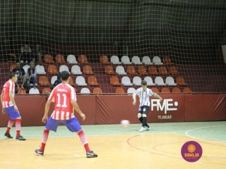 
<a style='margin-left: 5px;' class='btn btn-xs btn-social btn-facebook' href='https://www.facebook.com/sharer/sharer.php?u=https://www.boladovale.com.br/imgs/800-800-90/conteudo/fotos/1308/img8135.jpg' rel='popup' data-width='500' data-height='400'><i class='fa fa-facebook'></i>Compartilhar <span class='hidden-xs'>no Facebook</span>
</a> 
<a class='btn btn-default btn-xs' target='_blank' href='imgs/800-800-90/conteudo/fotos/1308/img8135.jpg'>
<span class='glyphicon glyphicon-cloud-download'></span> Salvar
</a> 
<span></span>
