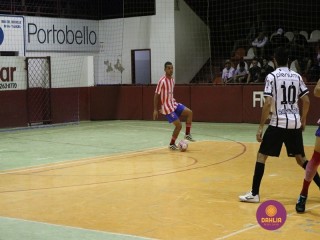 
<a style='margin-left: 5px;' class='btn btn-xs btn-social btn-facebook' href='https://www.facebook.com/sharer/sharer.php?u=https://www.boladovale.com.br/imgs/800-800-90/conteudo/fotos/1308/img8234.jpg' rel='popup' data-width='500' data-height='400'><i class='fa fa-facebook'></i>Compartilhar <span class='hidden-xs'>no Facebook</span>
</a> 
<a class='btn btn-default btn-xs' target='_blank' href='imgs/800-800-90/conteudo/fotos/1308/img8234.jpg'>
<span class='glyphicon glyphicon-cloud-download'></span> Salvar
</a> 
<span></span>