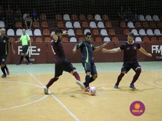 
<a style='margin-left: 5px;' class='btn btn-xs btn-social btn-facebook' href='https://www.facebook.com/sharer/sharer.php?u=https://www.boladovale.com.br/imgs/800-800-90/conteudo/fotos/1309/img8275.jpg' rel='popup' data-width='500' data-height='400'><i class='fa fa-facebook'></i>Compartilhar <span class='hidden-xs'>no Facebook</span>
</a> 
<a class='btn btn-default btn-xs' target='_blank' href='imgs/800-800-90/conteudo/fotos/1309/img8275.jpg'>
<span class='glyphicon glyphicon-cloud-download'></span> Salvar
</a> 
<span></span>