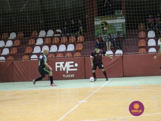 
<a style='margin-left: 5px;' class='btn btn-xs btn-social btn-facebook' href='https://www.facebook.com/sharer/sharer.php?u=https://www.boladovale.com.br/imgs/800-800-90/conteudo/fotos/1309/img8286.jpg' rel='popup' data-width='500' data-height='400'><i class='fa fa-facebook'></i>Compartilhar <span class='hidden-xs'>no Facebook</span>
</a> 
<a class='btn btn-default btn-xs' target='_blank' href='imgs/800-800-90/conteudo/fotos/1309/img8286.jpg'>
<span class='glyphicon glyphicon-cloud-download'></span> Salvar
</a> 
<span></span>