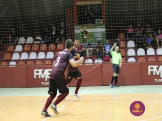 
<a style='margin-left: 5px;' class='btn btn-xs btn-social btn-facebook' href='https://www.facebook.com/sharer/sharer.php?u=https://www.boladovale.com.br/imgs/800-800-90/conteudo/fotos/1309/img8320.jpg' rel='popup' data-width='500' data-height='400'><i class='fa fa-facebook'></i>Compartilhar <span class='hidden-xs'>no Facebook</span>
</a> 
<a class='btn btn-default btn-xs' target='_blank' href='imgs/800-800-90/conteudo/fotos/1309/img8320.jpg'>
<span class='glyphicon glyphicon-cloud-download'></span> Salvar
</a> 
<span></span>