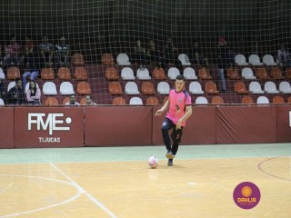 
<a style='margin-left: 5px;' class='btn btn-xs btn-social btn-facebook' href='https://www.facebook.com/sharer/sharer.php?u=https://www.boladovale.com.br/imgs/800-800-90/conteudo/fotos/1311/img8459.jpg' rel='popup' data-width='500' data-height='400'><i class='fa fa-facebook'></i>Compartilhar <span class='hidden-xs'>no Facebook</span>
</a> 
<a class='btn btn-default btn-xs' target='_blank' href='imgs/800-800-90/conteudo/fotos/1311/img8459.jpg'>
<span class='glyphicon glyphicon-cloud-download'></span> Salvar
</a> 
<span></span>