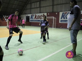 
<a style='margin-left: 5px;' class='btn btn-xs btn-social btn-facebook' href='https://www.facebook.com/sharer/sharer.php?u=https://www.boladovale.com.br/imgs/800-800-90/conteudo/fotos/1311/img8504.jpg' rel='popup' data-width='500' data-height='400'><i class='fa fa-facebook'></i>Compartilhar <span class='hidden-xs'>no Facebook</span>
</a> 
<a class='btn btn-default btn-xs' target='_blank' href='imgs/800-800-90/conteudo/fotos/1311/img8504.jpg'>
<span class='glyphicon glyphicon-cloud-download'></span> Salvar
</a> 
<span></span>