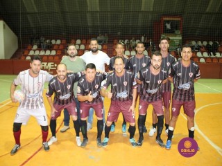 
<a style='margin-left: 5px;' class='btn btn-xs btn-social btn-facebook' href='https://www.facebook.com/sharer/sharer.php?u=https://www.boladovale.com.br/imgs/800-800-90/conteudo/fotos/1315/img7681.jpg' rel='popup' data-width='500' data-height='400'><i class='fa fa-facebook'></i>Compartilhar <span class='hidden-xs'>no Facebook</span>
</a> 
<a class='btn btn-default btn-xs' target='_blank' href='imgs/800-800-90/conteudo/fotos/1315/img7681.jpg'>
<span class='glyphicon glyphicon-cloud-download'></span> Salvar
</a> 
<span></span>