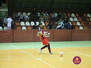 
<a style='margin-left: 5px;' class='btn btn-xs btn-social btn-facebook' href='https://www.facebook.com/sharer/sharer.php?u=https://www.boladovale.com.br/imgs/800-800-90/conteudo/fotos/1315/img7747.jpg' rel='popup' data-width='500' data-height='400'><i class='fa fa-facebook'></i>Compartilhar <span class='hidden-xs'>no Facebook</span>
</a> 
<a class='btn btn-default btn-xs' target='_blank' href='imgs/800-800-90/conteudo/fotos/1315/img7747.jpg'>
<span class='glyphicon glyphicon-cloud-download'></span> Salvar
</a> 
<span></span>