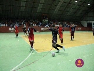 
<a style='margin-left: 5px;' class='btn btn-xs btn-social btn-facebook' href='https://www.facebook.com/sharer/sharer.php?u=https://www.boladovale.com.br/imgs/800-800-90/conteudo/fotos/1315/img7779.jpg' rel='popup' data-width='500' data-height='400'><i class='fa fa-facebook'></i>Compartilhar <span class='hidden-xs'>no Facebook</span>
</a> 
<a class='btn btn-default btn-xs' target='_blank' href='imgs/800-800-90/conteudo/fotos/1315/img7779.jpg'>
<span class='glyphicon glyphicon-cloud-download'></span> Salvar
</a> 
<span></span>