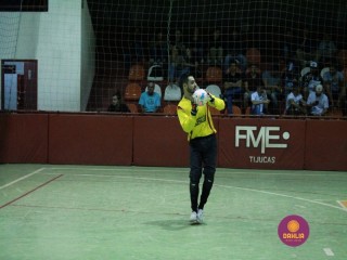 
<a style='margin-left: 5px;' class='btn btn-xs btn-social btn-facebook' href='https://www.facebook.com/sharer/sharer.php?u=https://www.boladovale.com.br/imgs/800-800-90/conteudo/fotos/1315/img7780.jpg' rel='popup' data-width='500' data-height='400'><i class='fa fa-facebook'></i>Compartilhar <span class='hidden-xs'>no Facebook</span>
</a> 
<a class='btn btn-default btn-xs' target='_blank' href='imgs/800-800-90/conteudo/fotos/1315/img7780.jpg'>
<span class='glyphicon glyphicon-cloud-download'></span> Salvar
</a> 
<span></span>