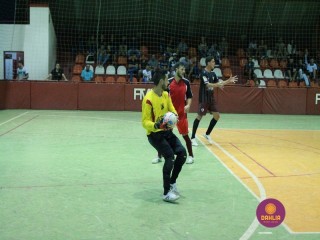 
<a style='margin-left: 5px;' class='btn btn-xs btn-social btn-facebook' href='https://www.facebook.com/sharer/sharer.php?u=https://www.boladovale.com.br/imgs/800-800-90/conteudo/fotos/1315/img7786.jpg' rel='popup' data-width='500' data-height='400'><i class='fa fa-facebook'></i>Compartilhar <span class='hidden-xs'>no Facebook</span>
</a> 
<a class='btn btn-default btn-xs' target='_blank' href='imgs/800-800-90/conteudo/fotos/1315/img7786.jpg'>
<span class='glyphicon glyphicon-cloud-download'></span> Salvar
</a> 
<span></span>