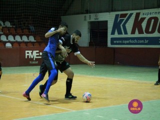 
<a style='margin-left: 5px;' class='btn btn-xs btn-social btn-facebook' href='https://www.facebook.com/sharer/sharer.php?u=https://www.boladovale.com.br/imgs/800-800-90/conteudo/fotos/1316/img7811.jpg' rel='popup' data-width='500' data-height='400'><i class='fa fa-facebook'></i>Compartilhar <span class='hidden-xs'>no Facebook</span>
</a> 
<a class='btn btn-default btn-xs' target='_blank' href='imgs/800-800-90/conteudo/fotos/1316/img7811.jpg'>
<span class='glyphicon glyphicon-cloud-download'></span> Salvar
</a> 
<span></span>