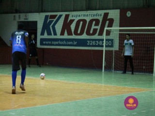 
<a style='margin-left: 5px;' class='btn btn-xs btn-social btn-facebook' href='https://www.facebook.com/sharer/sharer.php?u=https://www.boladovale.com.br/imgs/800-800-90/conteudo/fotos/1316/img7857.jpg' rel='popup' data-width='500' data-height='400'><i class='fa fa-facebook'></i>Compartilhar <span class='hidden-xs'>no Facebook</span>
</a> 
<a class='btn btn-default btn-xs' target='_blank' href='imgs/800-800-90/conteudo/fotos/1316/img7857.jpg'>
<span class='glyphicon glyphicon-cloud-download'></span> Salvar
</a> 
<span></span>
