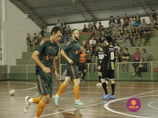 
<a style='margin-left: 5px;' class='btn btn-xs btn-social btn-facebook' href='https://www.facebook.com/sharer/sharer.php?u=https://www.boladovale.com.br/imgs/800-800-90/conteudo/fotos/1317/mg8963.jpg' rel='popup' data-width='500' data-height='400'><i class='fa fa-facebook'></i>Compartilhar <span class='hidden-xs'>no Facebook</span>
</a> 
<a class='btn btn-default btn-xs' target='_blank' href='imgs/800-800-90/conteudo/fotos/1317/mg8963.jpg'>
<span class='glyphicon glyphicon-cloud-download'></span> Salvar
</a> 
<span></span>