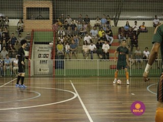 
<a style='margin-left: 5px;' class='btn btn-xs btn-social btn-facebook' href='https://www.facebook.com/sharer/sharer.php?u=https://www.boladovale.com.br/imgs/800-800-90/conteudo/fotos/1317/mg8982.jpg' rel='popup' data-width='500' data-height='400'><i class='fa fa-facebook'></i>Compartilhar <span class='hidden-xs'>no Facebook</span>
</a> 
<a class='btn btn-default btn-xs' target='_blank' href='imgs/800-800-90/conteudo/fotos/1317/mg8982.jpg'>
<span class='glyphicon glyphicon-cloud-download'></span> Salvar
</a> 
<span></span>