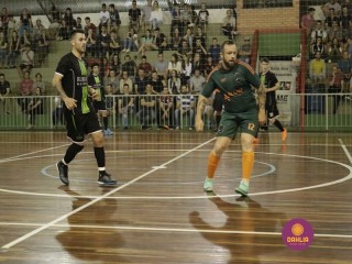 
<a style='margin-left: 5px;' class='btn btn-xs btn-social btn-facebook' href='https://www.facebook.com/sharer/sharer.php?u=https://www.boladovale.com.br/imgs/800-800-90/conteudo/fotos/1317/mg9021.jpg' rel='popup' data-width='500' data-height='400'><i class='fa fa-facebook'></i>Compartilhar <span class='hidden-xs'>no Facebook</span>
</a> 
<a class='btn btn-default btn-xs' target='_blank' href='imgs/800-800-90/conteudo/fotos/1317/mg9021.jpg'>
<span class='glyphicon glyphicon-cloud-download'></span> Salvar
</a> 
<span></span>