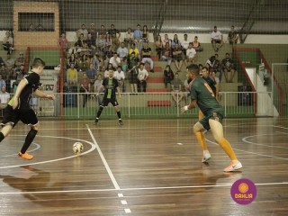
<a style='margin-left: 5px;' class='btn btn-xs btn-social btn-facebook' href='https://www.facebook.com/sharer/sharer.php?u=https://www.boladovale.com.br/imgs/800-800-90/conteudo/fotos/1317/mg9027.jpg' rel='popup' data-width='500' data-height='400'><i class='fa fa-facebook'></i>Compartilhar <span class='hidden-xs'>no Facebook</span>
</a> 
<a class='btn btn-default btn-xs' target='_blank' href='imgs/800-800-90/conteudo/fotos/1317/mg9027.jpg'>
<span class='glyphicon glyphicon-cloud-download'></span> Salvar
</a> 
<span></span>