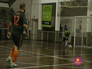 
<a style='margin-left: 5px;' class='btn btn-xs btn-social btn-facebook' href='https://www.facebook.com/sharer/sharer.php?u=https://www.boladovale.com.br/imgs/800-800-90/conteudo/fotos/1317/mg9050.jpg' rel='popup' data-width='500' data-height='400'><i class='fa fa-facebook'></i>Compartilhar <span class='hidden-xs'>no Facebook</span>
</a> 
<a class='btn btn-default btn-xs' target='_blank' href='imgs/800-800-90/conteudo/fotos/1317/mg9050.jpg'>
<span class='glyphicon glyphicon-cloud-download'></span> Salvar
</a> 
<span></span>