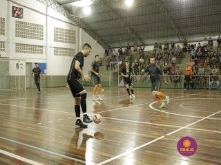 
<a style='margin-left: 5px;' class='btn btn-xs btn-social btn-facebook' href='https://www.facebook.com/sharer/sharer.php?u=https://www.boladovale.com.br/imgs/800-800-90/conteudo/fotos/1317/mg9052.jpg' rel='popup' data-width='500' data-height='400'><i class='fa fa-facebook'></i>Compartilhar <span class='hidden-xs'>no Facebook</span>
</a> 
<a class='btn btn-default btn-xs' target='_blank' href='imgs/800-800-90/conteudo/fotos/1317/mg9052.jpg'>
<span class='glyphicon glyphicon-cloud-download'></span> Salvar
</a> 
<span></span>