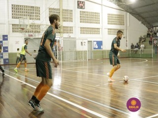
<a style='margin-left: 5px;' class='btn btn-xs btn-social btn-facebook' href='https://www.facebook.com/sharer/sharer.php?u=https://www.boladovale.com.br/imgs/800-800-90/conteudo/fotos/1317/mg9089.jpg' rel='popup' data-width='500' data-height='400'><i class='fa fa-facebook'></i>Compartilhar <span class='hidden-xs'>no Facebook</span>
</a> 
<a class='btn btn-default btn-xs' target='_blank' href='imgs/800-800-90/conteudo/fotos/1317/mg9089.jpg'>
<span class='glyphicon glyphicon-cloud-download'></span> Salvar
</a> 
<span></span>