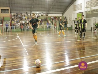 
<a style='margin-left: 5px;' class='btn btn-xs btn-social btn-facebook' href='https://www.facebook.com/sharer/sharer.php?u=https://www.boladovale.com.br/imgs/800-800-90/conteudo/fotos/1317/mg9091.jpg' rel='popup' data-width='500' data-height='400'><i class='fa fa-facebook'></i>Compartilhar <span class='hidden-xs'>no Facebook</span>
</a> 
<a class='btn btn-default btn-xs' target='_blank' href='imgs/800-800-90/conteudo/fotos/1317/mg9091.jpg'>
<span class='glyphicon glyphicon-cloud-download'></span> Salvar
</a> 
<span></span>