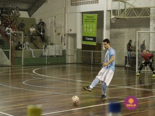 
<a style='margin-left: 5px;' class='btn btn-xs btn-social btn-facebook' href='https://www.facebook.com/sharer/sharer.php?u=https://www.boladovale.com.br/imgs/800-800-90/conteudo/fotos/1318/mg9113.jpg' rel='popup' data-width='500' data-height='400'><i class='fa fa-facebook'></i>Compartilhar <span class='hidden-xs'>no Facebook</span>
</a> 
<a class='btn btn-default btn-xs' target='_blank' href='imgs/800-800-90/conteudo/fotos/1318/mg9113.jpg'>
<span class='glyphicon glyphicon-cloud-download'></span> Salvar
</a> 
<span></span>