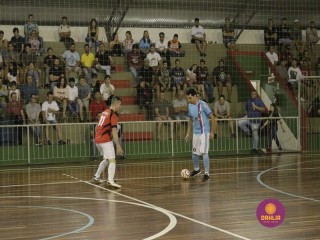 
<a style='margin-left: 5px;' class='btn btn-xs btn-social btn-facebook' href='https://www.facebook.com/sharer/sharer.php?u=https://www.boladovale.com.br/imgs/800-800-90/conteudo/fotos/1318/mg9117.jpg' rel='popup' data-width='500' data-height='400'><i class='fa fa-facebook'></i>Compartilhar <span class='hidden-xs'>no Facebook</span>
</a> 
<a class='btn btn-default btn-xs' target='_blank' href='imgs/800-800-90/conteudo/fotos/1318/mg9117.jpg'>
<span class='glyphicon glyphicon-cloud-download'></span> Salvar
</a> 
<span></span>