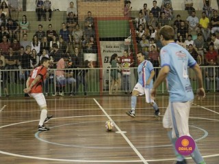 
<a style='margin-left: 5px;' class='btn btn-xs btn-social btn-facebook' href='https://www.facebook.com/sharer/sharer.php?u=https://www.boladovale.com.br/imgs/800-800-90/conteudo/fotos/1318/mg9125.jpg' rel='popup' data-width='500' data-height='400'><i class='fa fa-facebook'></i>Compartilhar <span class='hidden-xs'>no Facebook</span>
</a> 
<a class='btn btn-default btn-xs' target='_blank' href='imgs/800-800-90/conteudo/fotos/1318/mg9125.jpg'>
<span class='glyphicon glyphicon-cloud-download'></span> Salvar
</a> 
<span></span>