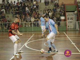 
<a style='margin-left: 5px;' class='btn btn-xs btn-social btn-facebook' href='https://www.facebook.com/sharer/sharer.php?u=https://www.boladovale.com.br/imgs/800-800-90/conteudo/fotos/1318/mg9133.jpg' rel='popup' data-width='500' data-height='400'><i class='fa fa-facebook'></i>Compartilhar <span class='hidden-xs'>no Facebook</span>
</a> 
<a class='btn btn-default btn-xs' target='_blank' href='imgs/800-800-90/conteudo/fotos/1318/mg9133.jpg'>
<span class='glyphicon glyphicon-cloud-download'></span> Salvar
</a> 
<span></span>