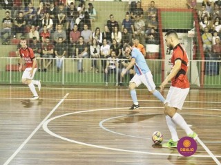 
<a style='margin-left: 5px;' class='btn btn-xs btn-social btn-facebook' href='https://www.facebook.com/sharer/sharer.php?u=https://www.boladovale.com.br/imgs/800-800-90/conteudo/fotos/1318/mg9209.jpg' rel='popup' data-width='500' data-height='400'><i class='fa fa-facebook'></i>Compartilhar <span class='hidden-xs'>no Facebook</span>
</a> 
<a class='btn btn-default btn-xs' target='_blank' href='imgs/800-800-90/conteudo/fotos/1318/mg9209.jpg'>
<span class='glyphicon glyphicon-cloud-download'></span> Salvar
</a> 
<span></span>