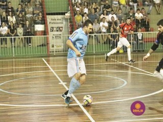 
<a style='margin-left: 5px;' class='btn btn-xs btn-social btn-facebook' href='https://www.facebook.com/sharer/sharer.php?u=https://www.boladovale.com.br/imgs/800-800-90/conteudo/fotos/1318/mg9240.jpg' rel='popup' data-width='500' data-height='400'><i class='fa fa-facebook'></i>Compartilhar <span class='hidden-xs'>no Facebook</span>
</a> 
<a class='btn btn-default btn-xs' target='_blank' href='imgs/800-800-90/conteudo/fotos/1318/mg9240.jpg'>
<span class='glyphicon glyphicon-cloud-download'></span> Salvar
</a> 
<span></span>