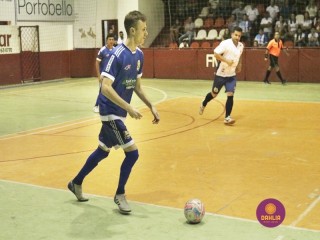 
<a style='margin-left: 5px;' class='btn btn-xs btn-social btn-facebook' href='https://www.facebook.com/sharer/sharer.php?u=https://www.boladovale.com.br/imgs/800-800-90/conteudo/fotos/1320/mg9354.jpg' rel='popup' data-width='500' data-height='400'><i class='fa fa-facebook'></i>Compartilhar <span class='hidden-xs'>no Facebook</span>
</a> 
<a class='btn btn-default btn-xs' target='_blank' href='imgs/800-800-90/conteudo/fotos/1320/mg9354.jpg'>
<span class='glyphicon glyphicon-cloud-download'></span> Salvar
</a> 
<span></span>