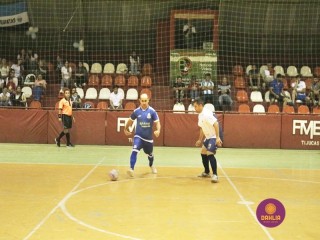 
<a style='margin-left: 5px;' class='btn btn-xs btn-social btn-facebook' href='https://www.facebook.com/sharer/sharer.php?u=https://www.boladovale.com.br/imgs/800-800-90/conteudo/fotos/1320/mg9357.jpg' rel='popup' data-width='500' data-height='400'><i class='fa fa-facebook'></i>Compartilhar <span class='hidden-xs'>no Facebook</span>
</a> 
<a class='btn btn-default btn-xs' target='_blank' href='imgs/800-800-90/conteudo/fotos/1320/mg9357.jpg'>
<span class='glyphicon glyphicon-cloud-download'></span> Salvar
</a> 
<span></span>